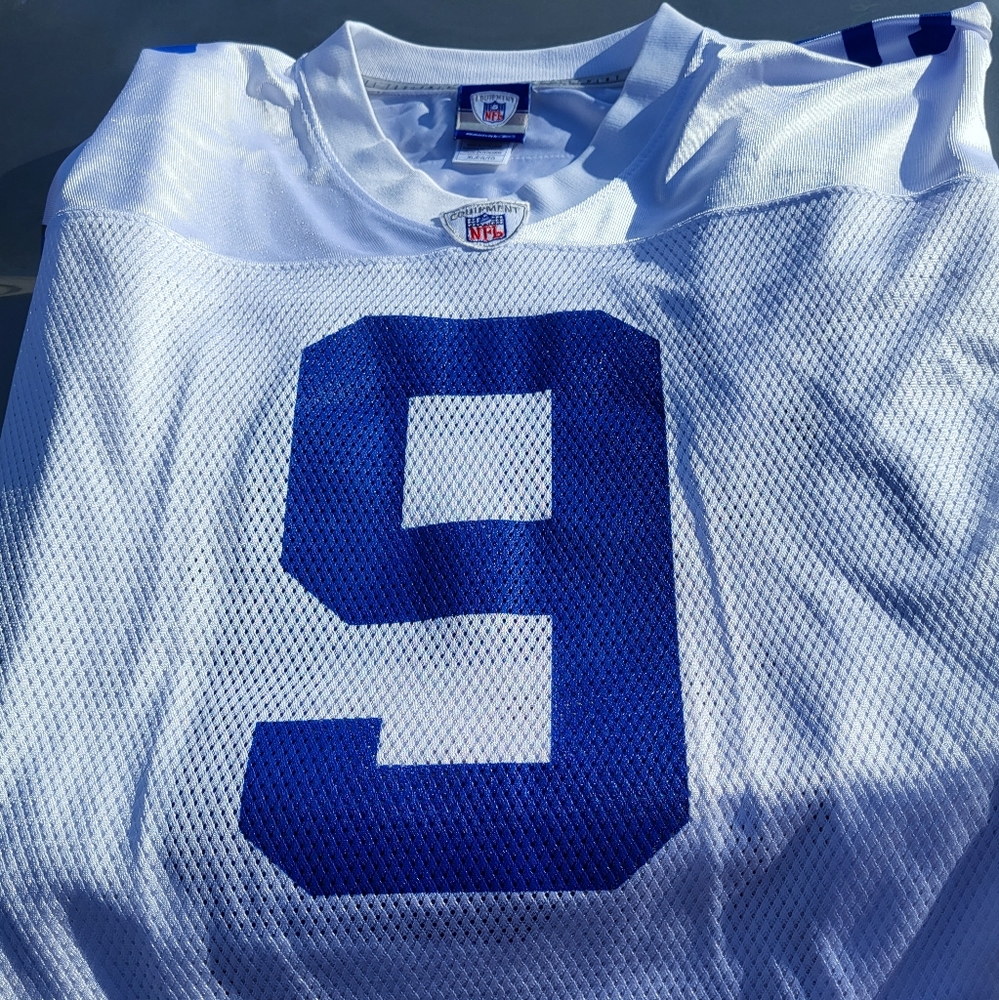 Tony Romo #9 jersey - Picture 2 of 3